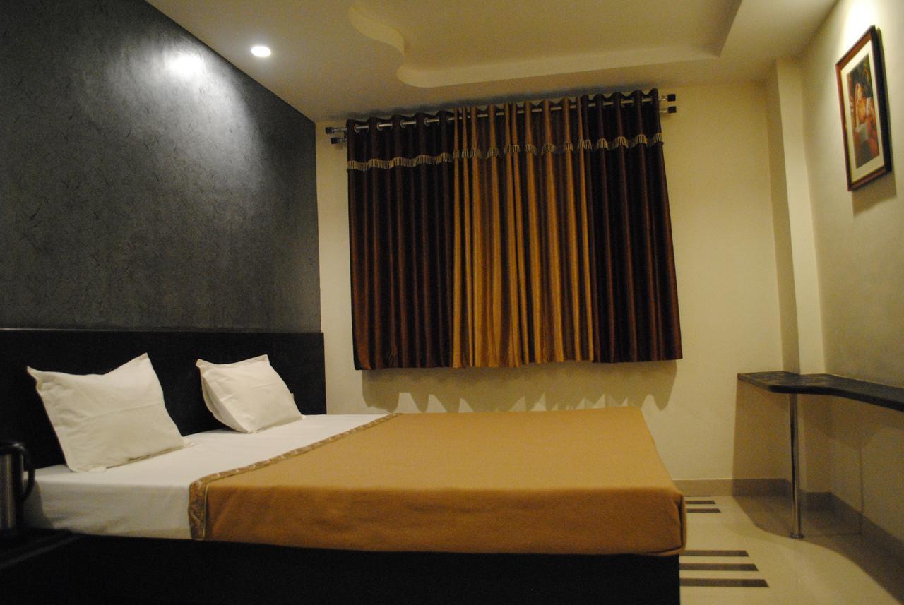 Nakshatra Hotel Banswara Luaran gambar